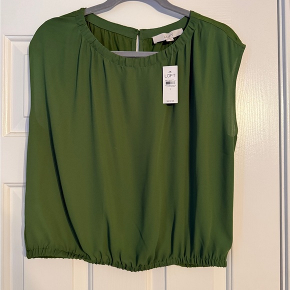 LOFT Tops - NWT LOFT Women's Olive Green Mixed Media Sleeveless Blouse sz Small